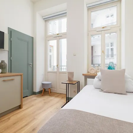 - Augustianska 1, Old Town Apartment 4*