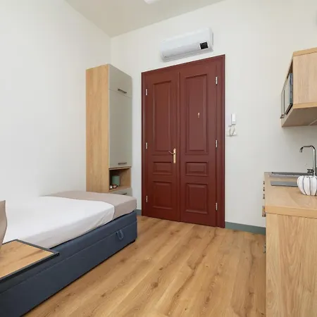 - Augustianska 1, Old Town 4*