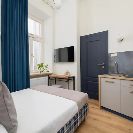 - Augustianska 1, Old Town 4* Krakow