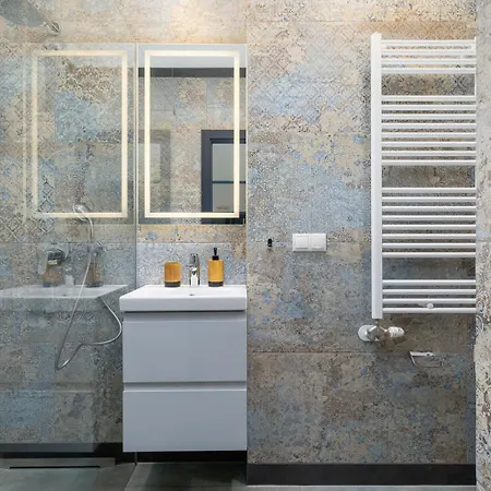- Augustianska 1, Old Town 4* Krakow