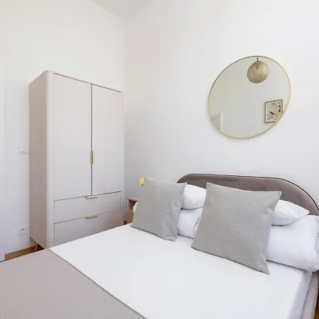 - Augustianska 1, Old Town Apartment 4*