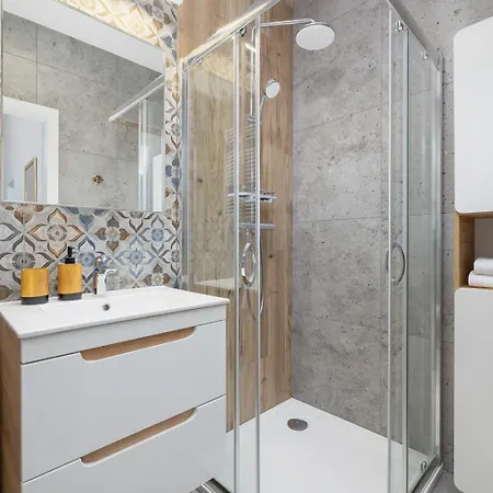 - Augustianska 1, Old Town 4*